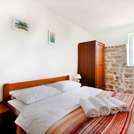 Old Town Vrsar, Apartments Danica & Zoran Экстерьер фото